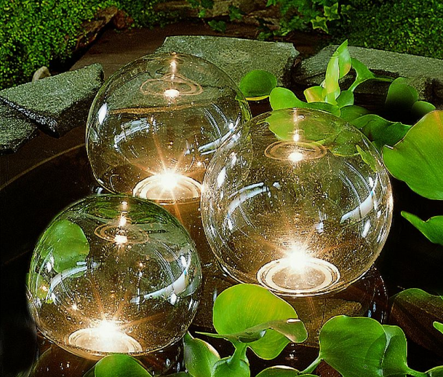 Vijver lichtbollen geven de vijver een unieke uitstraling