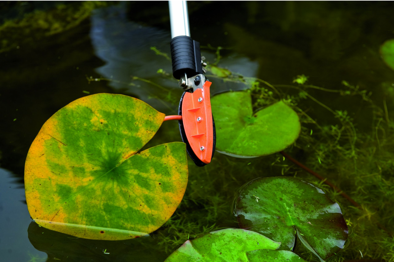 Vijver schaar voor het verwijderen van waterplanten en leliebladeren