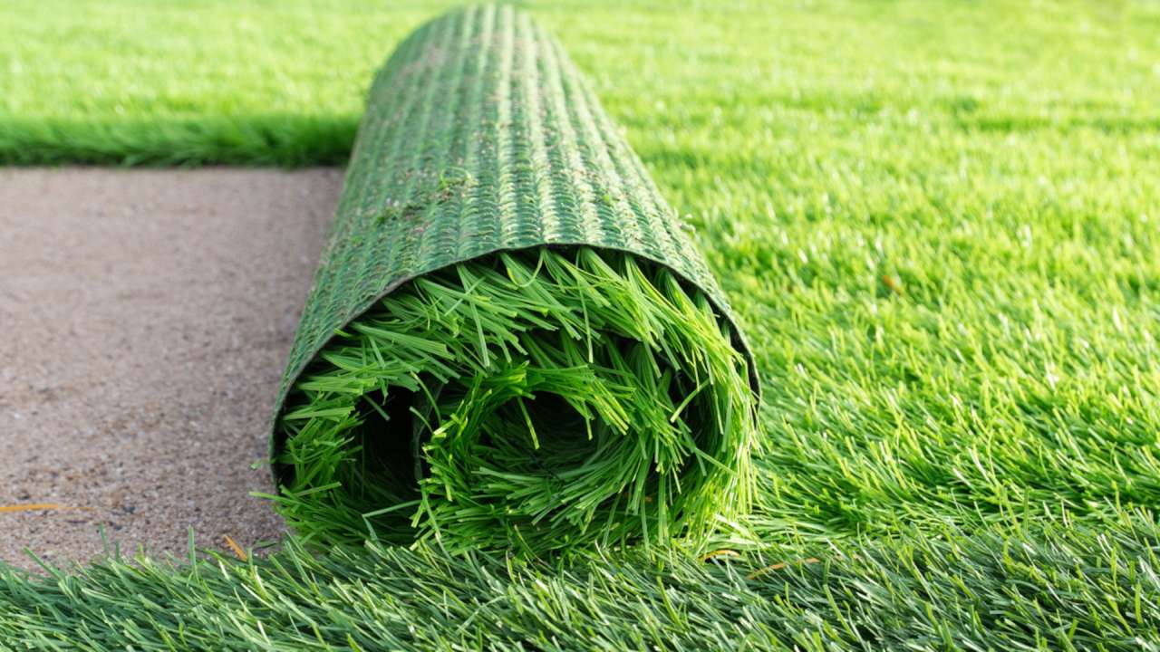 Haal de natuur naar je balkon met een grastapijt