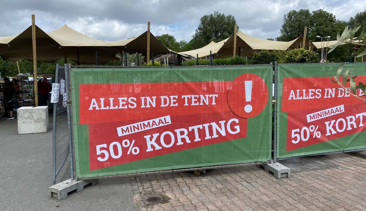 Alles in de tent minimaal 50% korting!