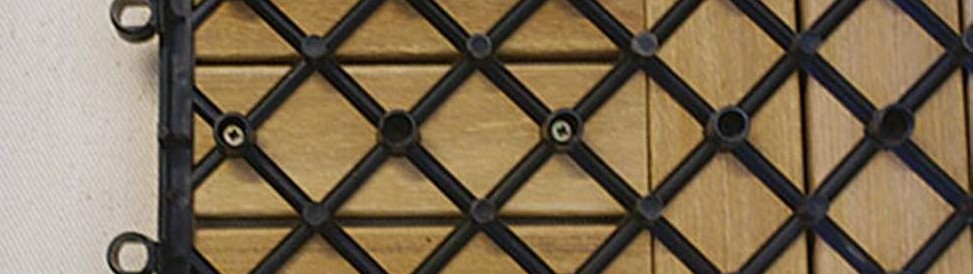 Kliksysteem houten tuintegels