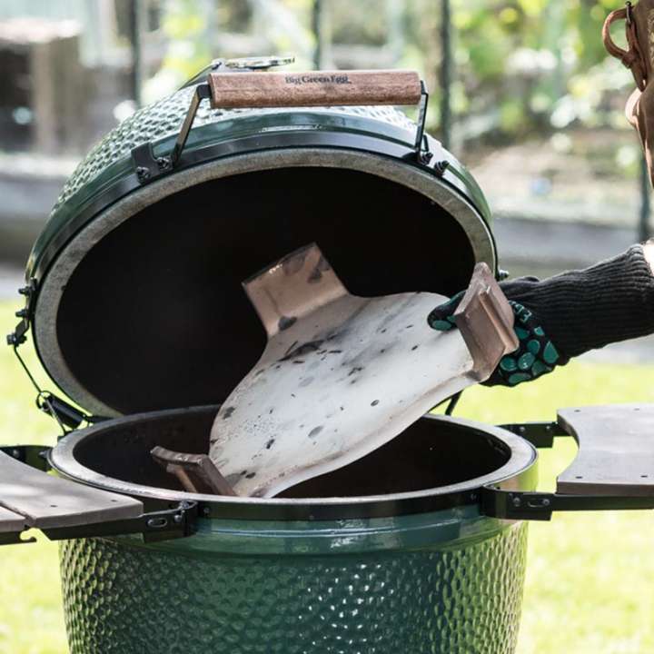 Met een hitteschild kan je indirect grillen op een kamado bbq