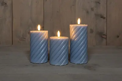 Anna's Collection LED buitenkaars 3d flame swirl 7.5 cm lichtblauw 3 stuks - afbeelding 2
