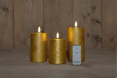 Anna's Collection LED kaars 3d flame rustiek set 7.5 cm goud 3 stuks - afbeelding 1