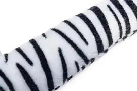 Beeztees hondenspeelgoed Jungle zebrastaart pluche 60x6x5cm zwart/wit - afbeelding 1