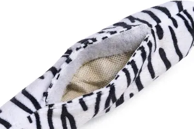 Beeztees kattenspeelgoed Jungle zebrastaart pluche 30x8x3cm zwart/wit - afbeelding 1
