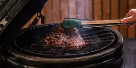 Big Green Egg silicone tipped tong 30 cm - afbeelding 2