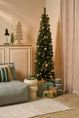 Black Box Trees Charlton Pilar grote verlichte kunstkerstboom groen 260cm - 230 lampjes - afbeelding 2