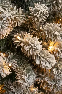 Black Box Trees Charlton Pilar verlichte kerstboom besneeuwd groen 185cm - 120 lampjes - afbeelding 3