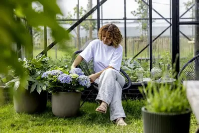 Capi urban bol smooth nl kunststof bloempot 54x52 cm warme taupe - afbeelding 7