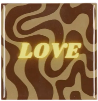 Daan Kromhout Design tegeltje keramiek love 10x10cm brown