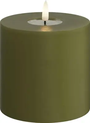 Deluxe Homeart LED kaars real flame 10x10cm olive green  - afbeelding 1