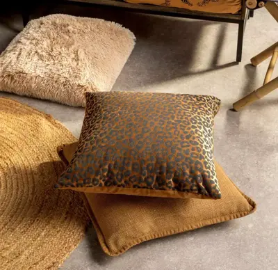 Dutch Decor kussen fluffy 45x45cm pumice stone - afbeelding 3