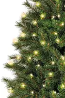 Everlands Malmo spruce grote verlichte kunstkerstboom 210cm, 440 lampjes - afbeelding 3