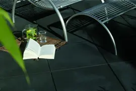 Excluton Tegel 30x30x4,5 cm zwart met pallet (plat) • Betontegel - afbeelding 2