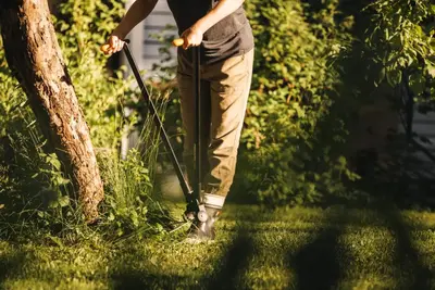Fiskars GS53 Gras- en Heggenschaar – 90 cm | Voor strak snoeiwerk zonder bukken - afbeelding 5