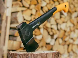 Fiskars X18 Universele Bijl S – Compacte Handbijl voor Houtbewerking en Tuinwerk - afbeelding 6