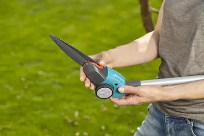 Gardena grasschaar op steel Comfort - afbeelding 10