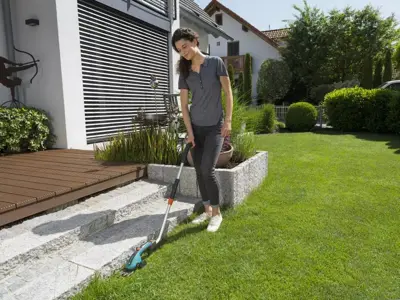 Gardena Telescoopsteel+wielen grasschaar - afbeelding 5