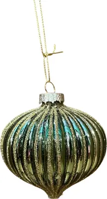 Glazen kerstbal ui streep 8cm dennengroen