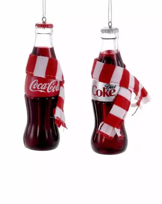 Kurt S. Adler kunststof kerstbal coca-cola fles met sjaal 12cm multi  - afbeelding 2