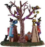 Lemax decorating the spooky tree verlicht tafereel Spooky Town 2026 - afbeelding 4