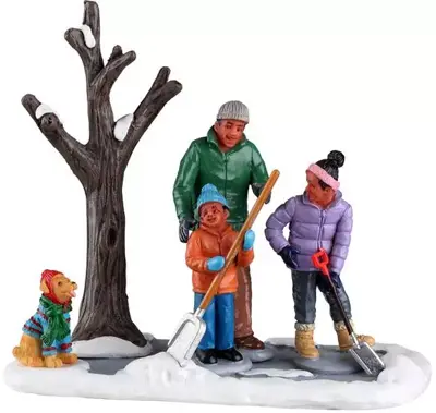 Lemax shoveling the driveway kerstdorp tafereel Harvest Crossing 2022 - afbeelding 1