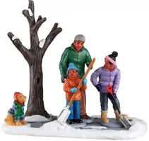 Lemax shoveling the driveway kerstdorp tafereel Harvest Crossing 2022 - afbeelding 1