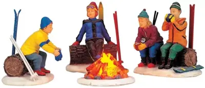 Lemax skiers' camp fire s/4 verlichte kerstdorp accessoire 2000 - afbeelding 1