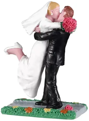 Lemax the newlyweds kerstdorp figuur type 2 2020 - afbeelding 1