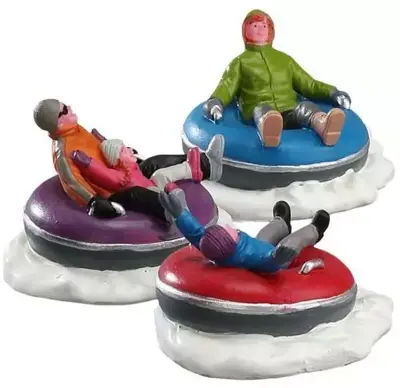 Lemax tubing family s/3 kerstdorp tafereel Vail Village 2017 - afbeelding 3