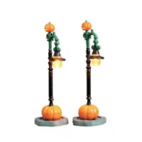 Lemax witch pumpkin patch s/2 verlichte straatlantaarn Spooky Town 2017 - afbeelding 1