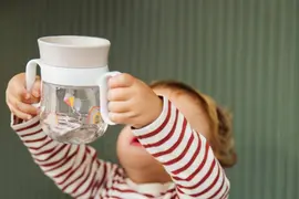Mepal 360° drinkbeker mio 200 ml - sunshine & rainbow - afbeelding 2