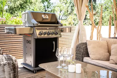 Napoleon Rogue® se 425 gasbarbecue zwart incl. spit - afbeelding 9