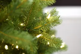 National Tree Company Bayberry verlichte kunstkerstboom groen 228cm - 600 lampjes - afbeelding 2