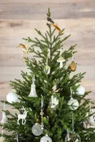 Our Nordic Christmas Arkansas Deluxe kunstkerstboom houten voet groen 213cm - afbeelding 3
