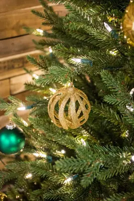 Our Nordic Christmas Arkansas grote kunstkerstboom houten voet groen 243cm - afbeelding 5