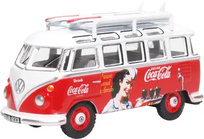 Oxford VW T1 Van Coca-Cola with surfboards 1:76 rood/wit