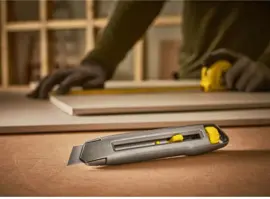 Stanley Interlock afbreekmes 18mm - afbeelding 4