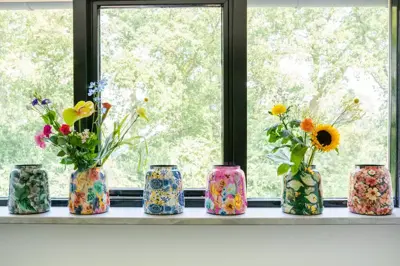 TS Collection bloempot bee metaal 21x24cm groen - afbeelding 4