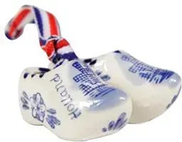 TS Collection keramieken kerst ornament klompen 3cm blauw, wit