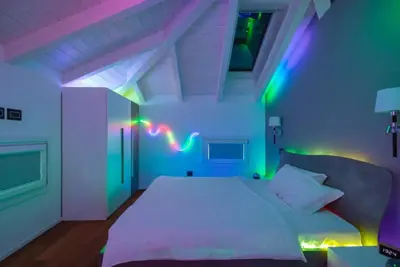 Twinkly Line LED kerstverlichting Generation II ledstrip 100 lampjes 2 meter multicolor - afbeelding 4