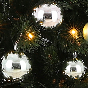 Versierde kunstkerstbomen