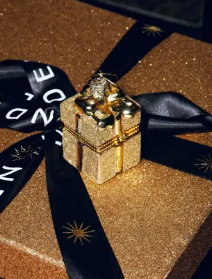 Vondels glazen kerstbal cadeautje met opening 5.5cm goud  - afbeelding 5