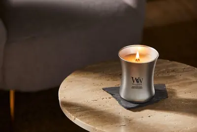 WoodWick medium candle limited edition candescent coast silver - afbeelding 5