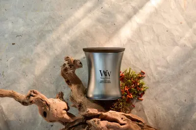 WoodWick medium candle limited edition candescent coast silver - afbeelding 6